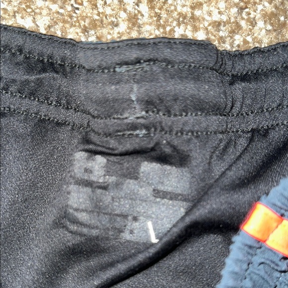 Under Armour Black and Yellow Athletic Shorts Performance Fit - Picture 2 of 3